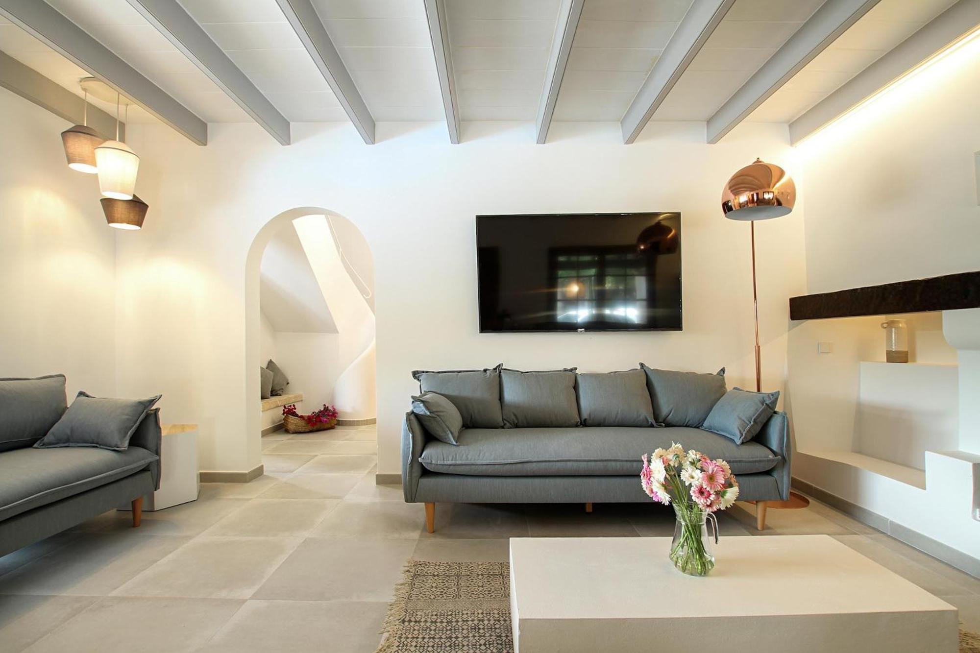 Distinguished Pollensa Villa - 4 Bedrooms - Villa Segu Cini - Recently Renovated With Modern Interior Exterior photo