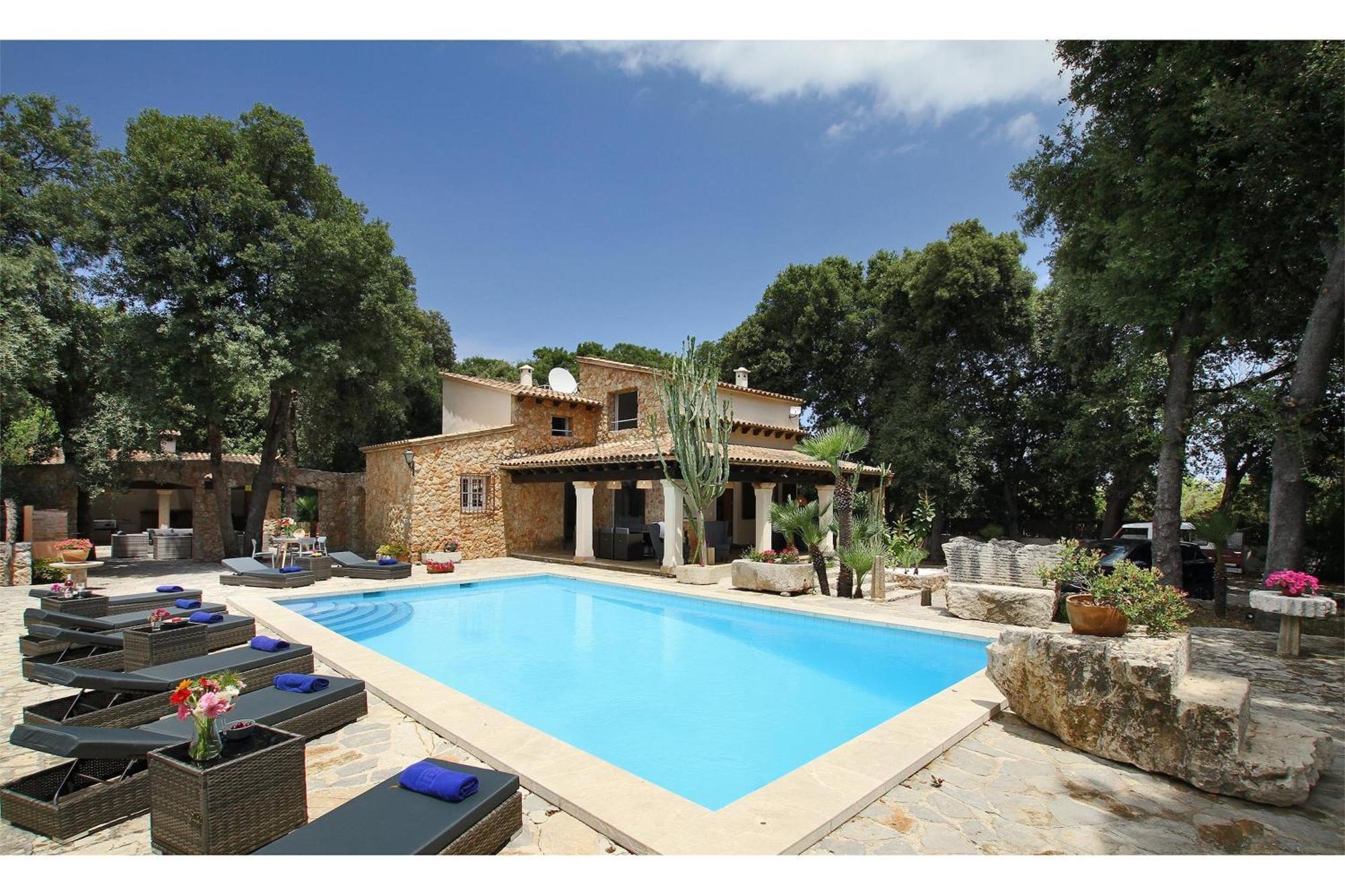 Distinguished Pollensa Villa - 4 Bedrooms - Villa Segu Cini - Recently Renovated With Modern Interior Exterior photo