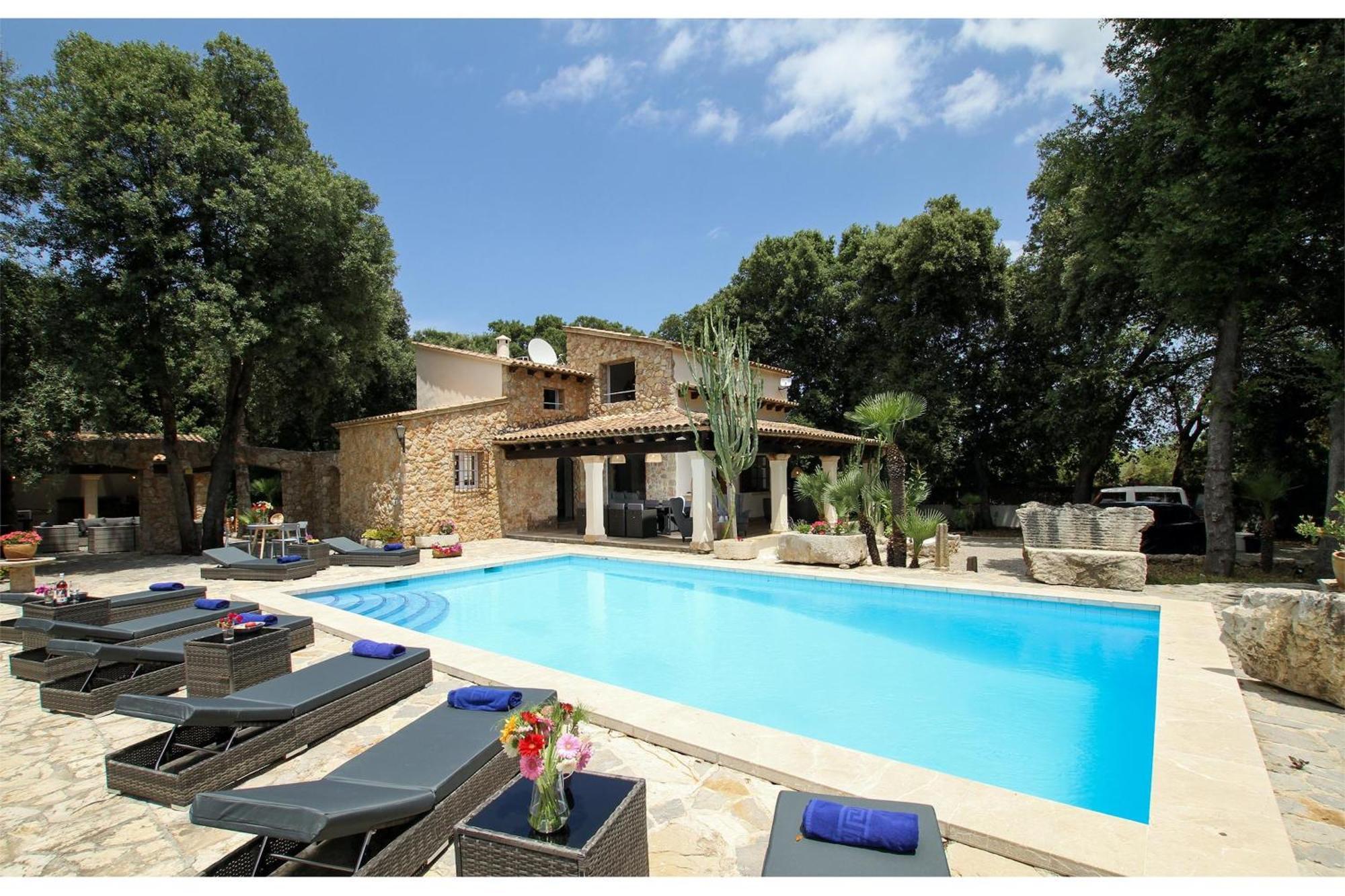 Distinguished Pollensa Villa - 4 Bedrooms - Villa Segu Cini - Recently Renovated With Modern Interior Exterior photo